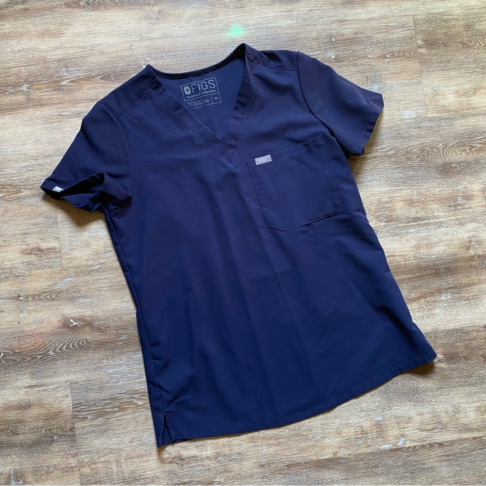 FIGS Catarina One Pocket Scrub Top